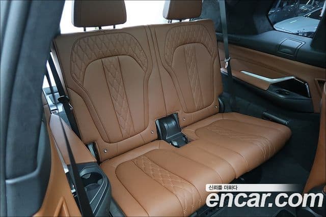 BMW X7 (G07) xDrive 40i M Sport 6인승, 2022 15