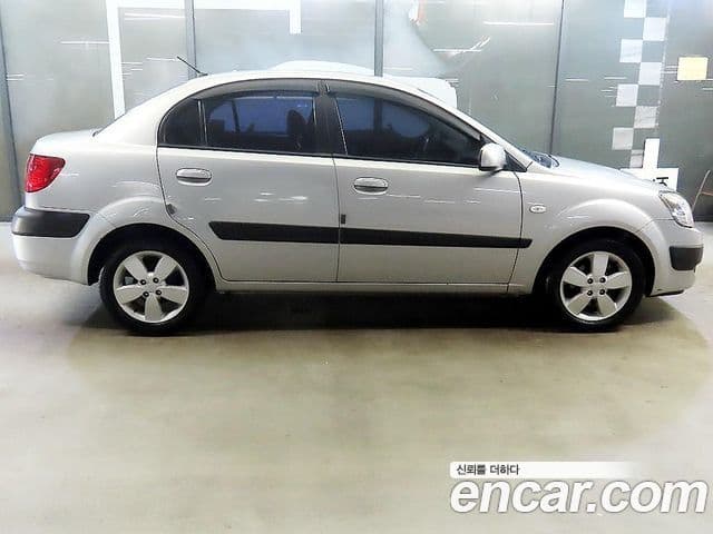 Kia Pride(новый кузов / новое поколение) 4DR 1.6 CVVT SLX, 2009 3