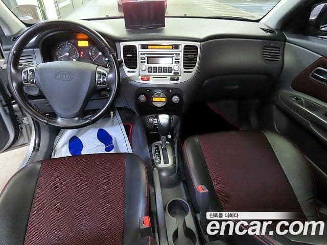 Kia Pride(новый кузов / новое поколение) 4DR 1.6 CVVT SLX, 2009 10