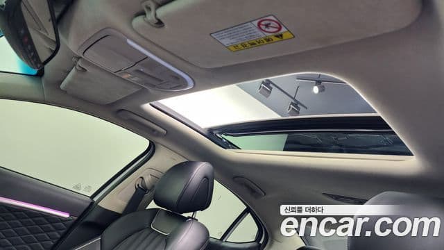 Genesis G70 Elite, 2019 18