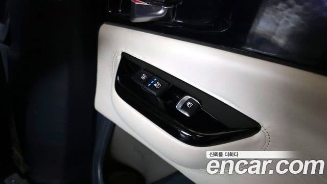 Kia Carnival 4세대 бензин 9인승 High Limousine(компания по спецнадстройкам), 2021 19