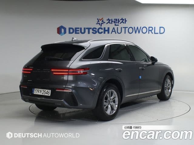 Genesis GV70, 2023 4