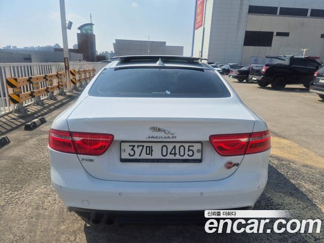 Jaguar XE Prestige, 2016 2