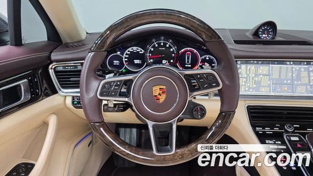 Porsche Panamera (971), 2018 13