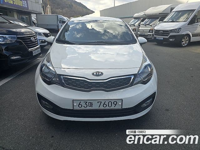 Kia All New Pride Deluxe, 2012 1