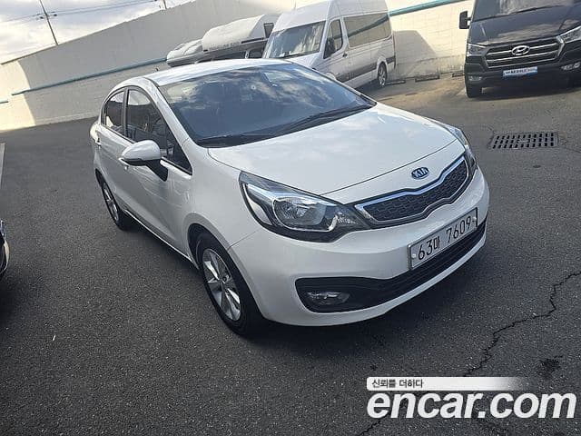 Kia All New Pride Deluxe, 2012 3