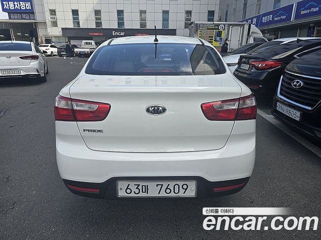Kia All New Pride Deluxe, 2012 6