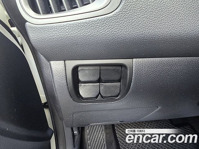 Kia All New Pride Deluxe, 2012 10