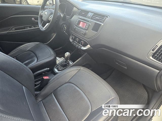 Kia All New Pride Deluxe, 2012 18