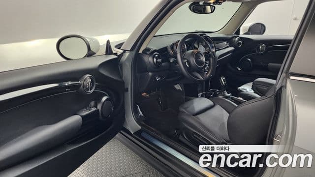 Mini Cooper 3세대, 2022 10