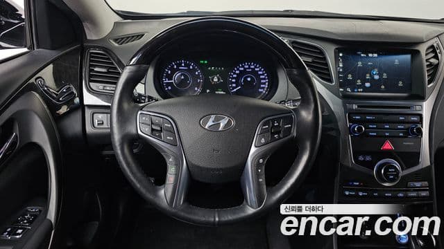 Hyundai Grandeur HG Premium, 2016 15