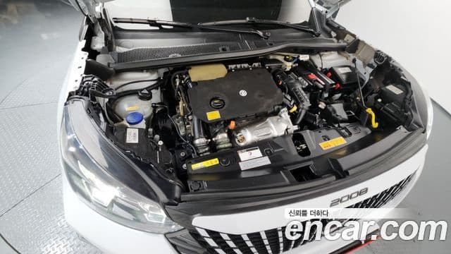 Peugeot 2008 2세대 1.5 BlueHDi GT, 2024 6