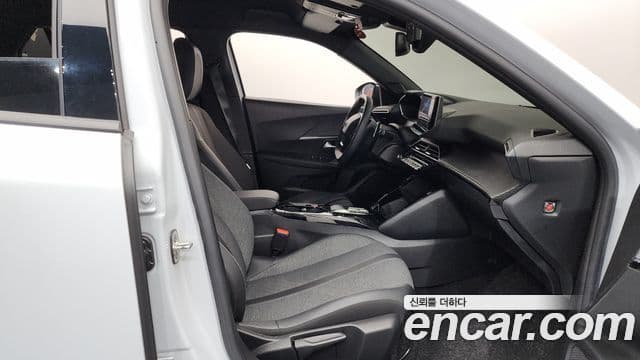 Peugeot 2008 2세대 1.5 BlueHDi GT, 2024 11