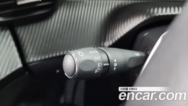 Peugeot 2008 2세대 1.5 BlueHDi GT, 2024 14