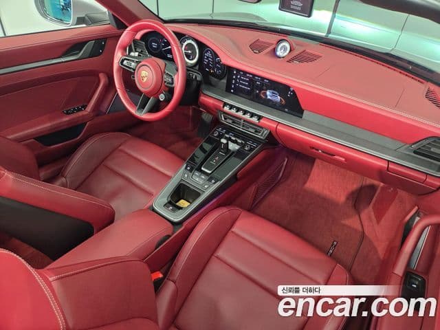 Porsche 911 (992) Carrera 4 кабриолет, 2024 9