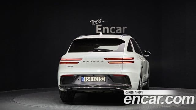 Genesis GV70, 2025 4