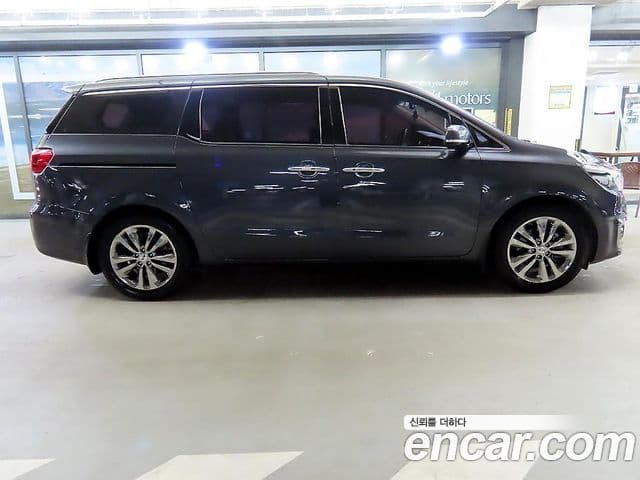 Kia All New Carnival Noblesse, 2018 3