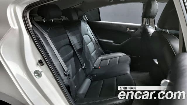 Kia K3 Trendy, 2013 12