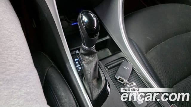 Hyundai Sonata гибрид Modern, 2014 9