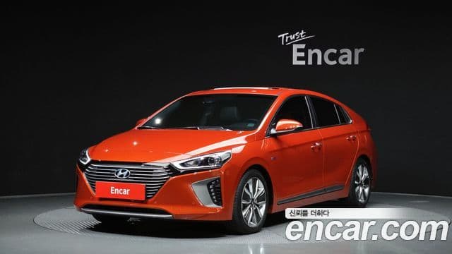 Hyundai Ioniq гибрид, 2018 1