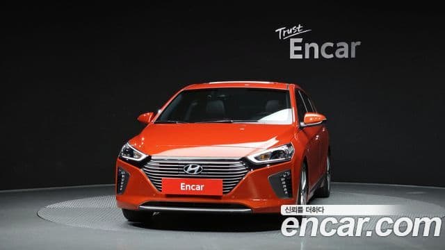 Hyundai Ioniq гибрид, 2018 3