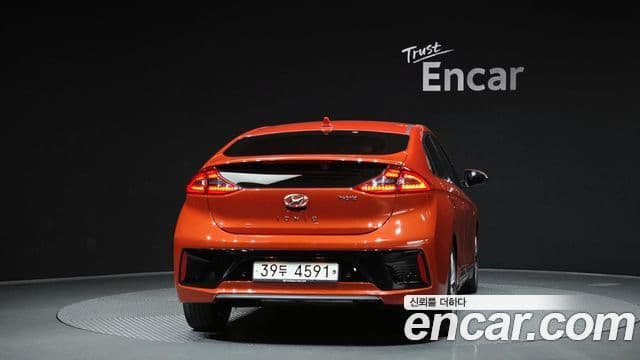 Hyundai Ioniq гибрид, 2018 4