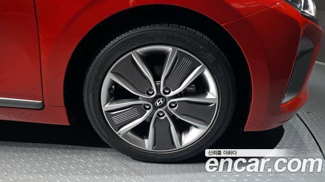 Hyundai Ioniq гибрид, 2018 все фото