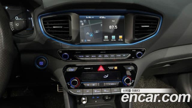 Hyundai Ioniq гибрид, 2018 16