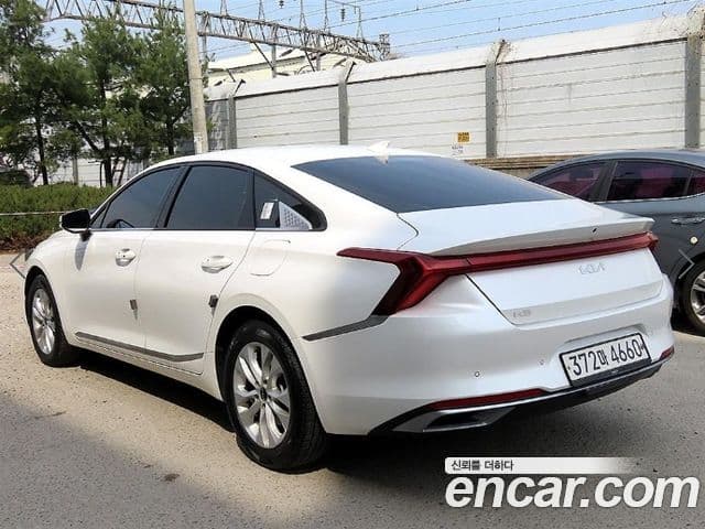 Kia K8 Trendy(таксомоторный тип), 2023 4
