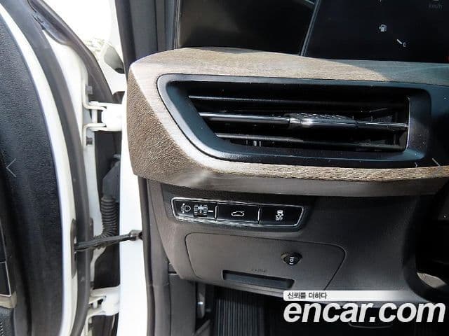 Kia K8 Trendy(таксомоторный тип), 2023 13