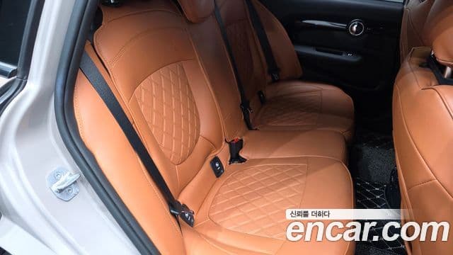 Mini Cooper 클럽맨 2세대, 2022 12