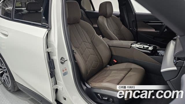 BMW 5시리즈 (G60) 520i M Sport, 2024 11