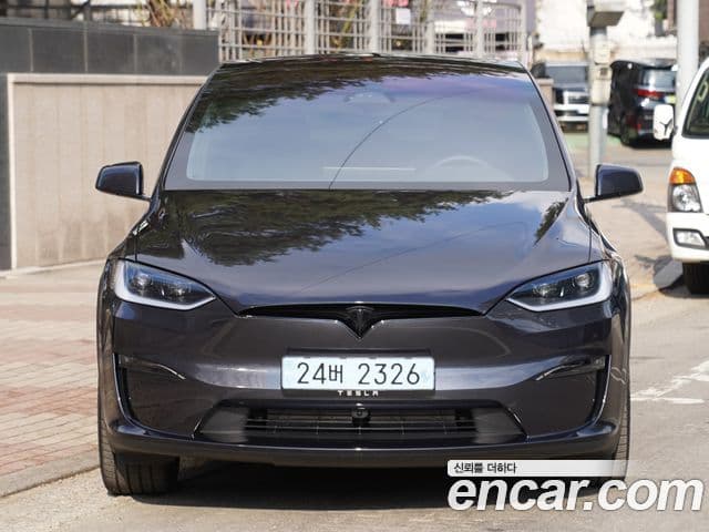 Tesla модель X, 2026 все фото