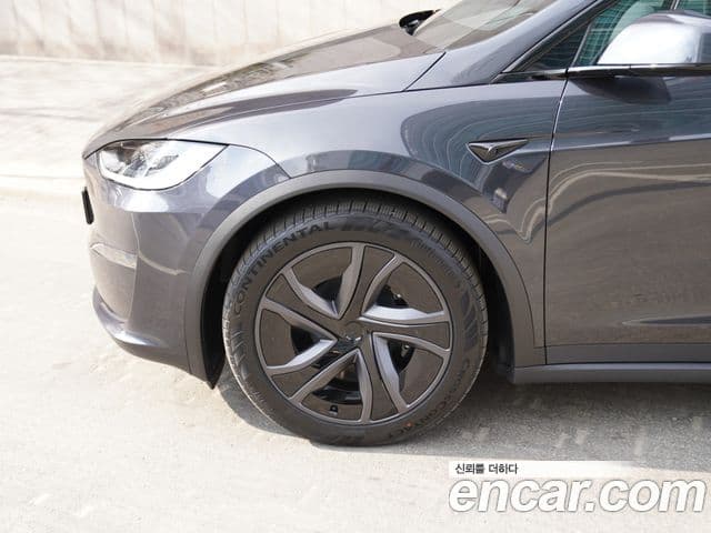 Tesla модель X, 2026 17