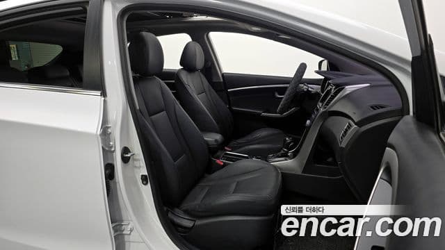 Hyundai i30(новый кузов / новое поколение) дизель 1.6 VGT PYL, 2015 10