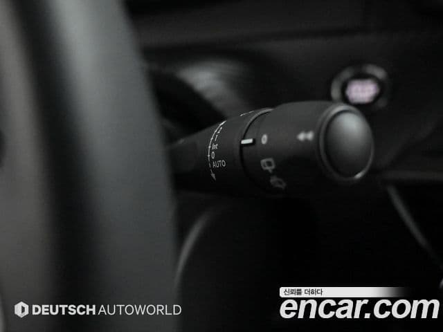 Peugeot e-2008 2세대 EV Allure, 2022 16