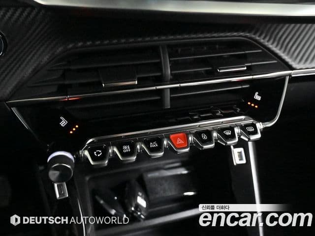 Peugeot e-2008 2세대 EV Allure, 2022 17