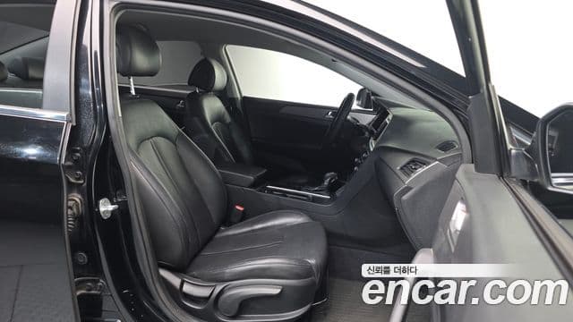 Hyundai LF Sonata Special, 2015 10