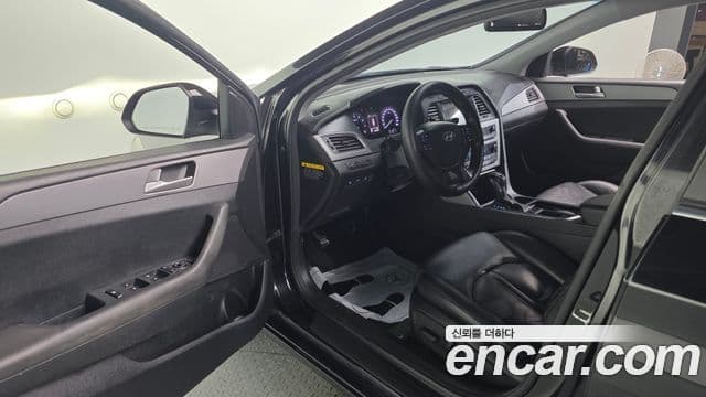 Hyundai LF Sonata Special, 2015 11