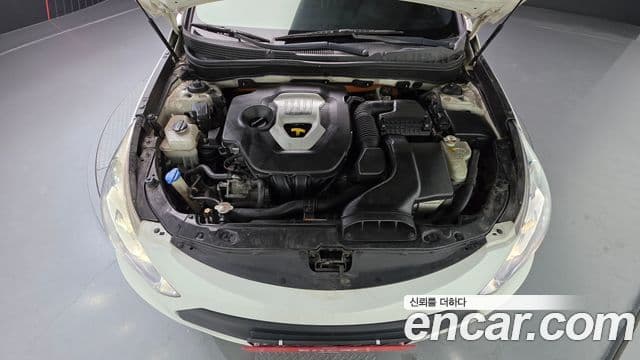 Hyundai Sonata гибрид Royal, 2012 6