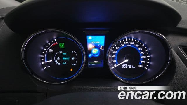 Hyundai Sonata гибрид Royal, 2012 8