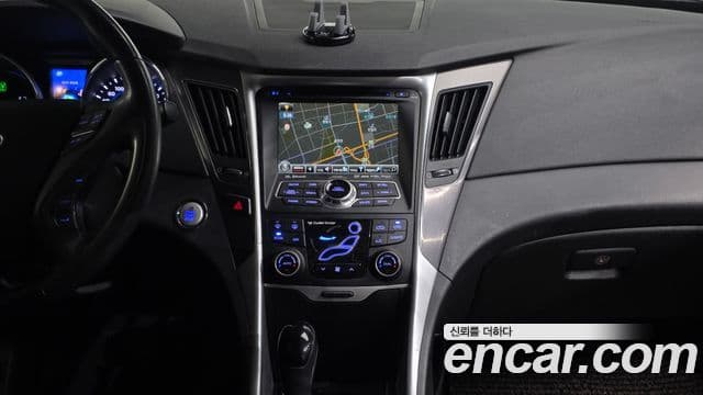 Hyundai Sonata гибрид Royal, 2012 14