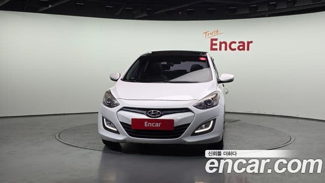 Hyundai i30(новый кузов / новое поколение) дизель 1.6 VGT Extreme, 2012 3