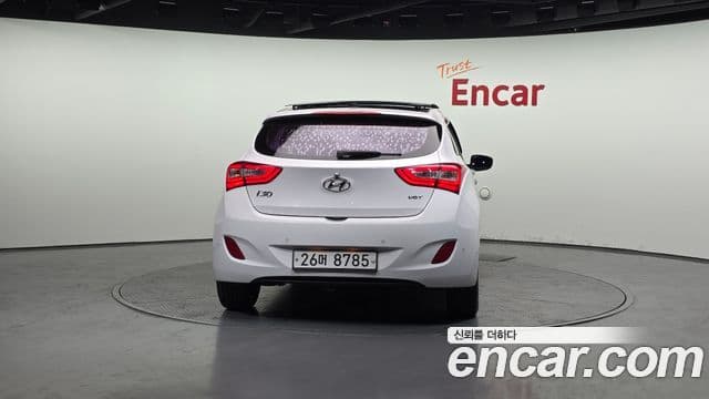 Hyundai i30(новый кузов / новое поколение) дизель 1.6 VGT Extreme, 2012 4