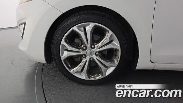 Hyundai i30(новый кузов / новое поколение) дизель 1.6 VGT Extreme, 2012 все фото