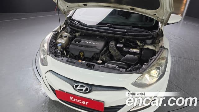 Hyundai i30(новый кузов / новое поколение) дизель 1.6 VGT Extreme, 2012 6