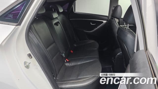 Hyundai i30(новый кузов / новое поколение) дизель 1.6 VGT Extreme, 2012 12