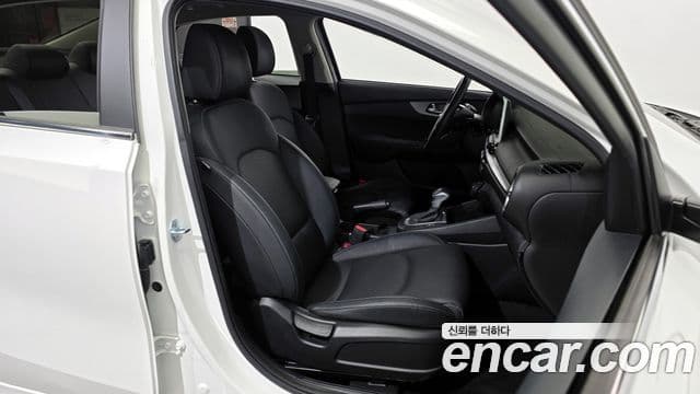 Kia All New K3 Standard LED пакет, 2021 12