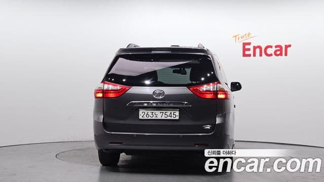 Toyota Sienna, 2015 4