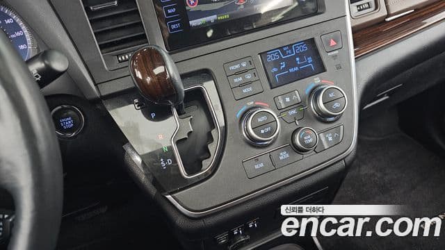 Toyota Sienna, 2015 9